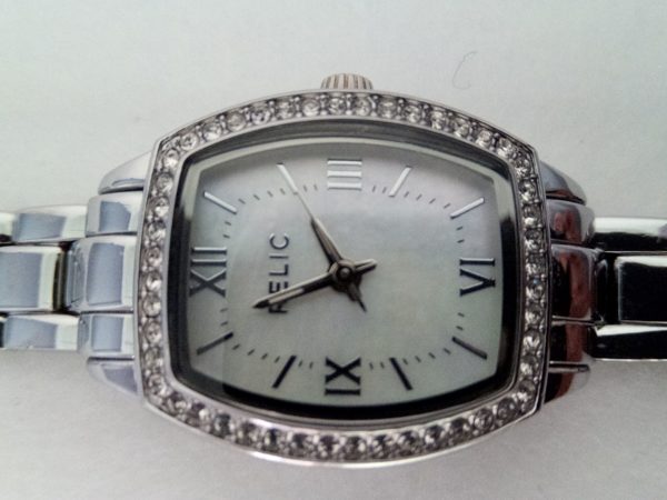 Relic Japan Movement Quartz Wristwatch zr34297 - Image 5